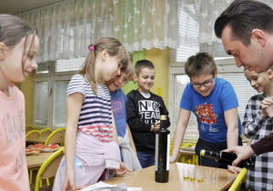 Za chwilę dowiemy się, jaki smak i zapach może mieć oliwa z oliwek.