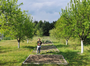 Wiosna w ogrodzie cz. I. Hania i jej roślinki.