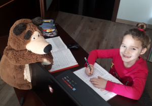 25. Zosia Kotulska 1a. Ja i mój Miś Gorge w e-szkole.