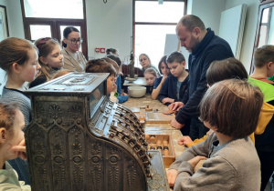 Urządzenie do robienia tabletek.