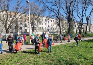 Trzecio i pierwszoklasiści w akcji.