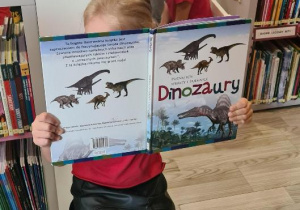 Książka bawi, uczy i wychowuje.