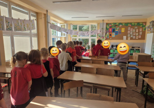 Czekamy na swoją kolej, aby wykonać resuscytację.